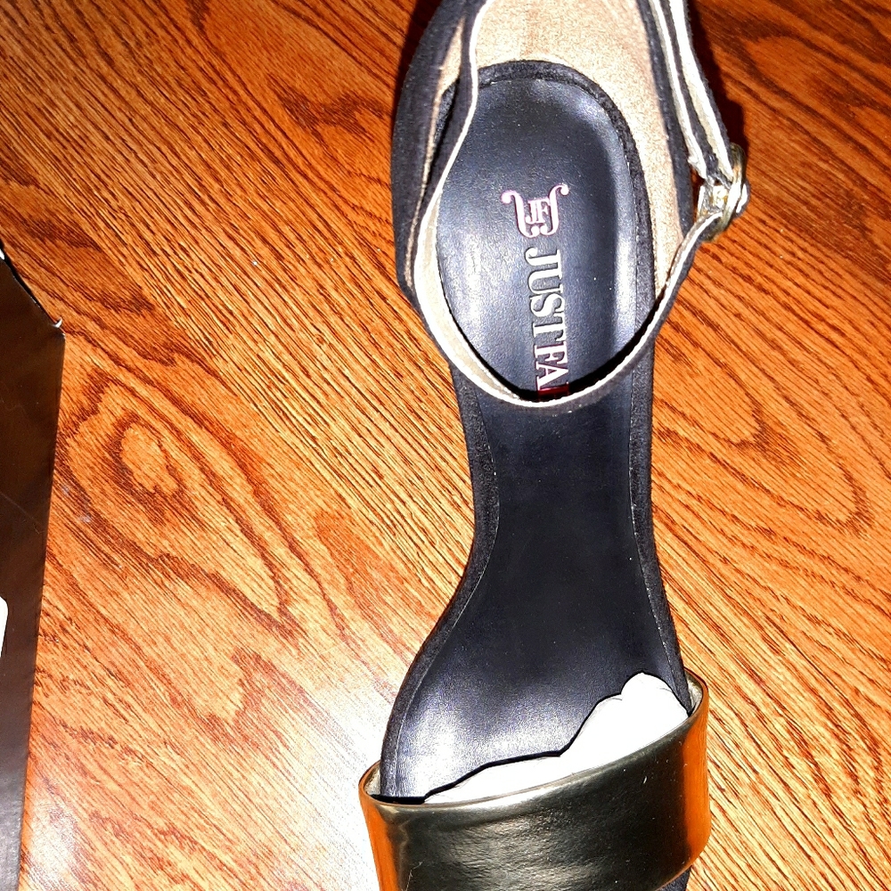 Shoes - Picture 8 of 16